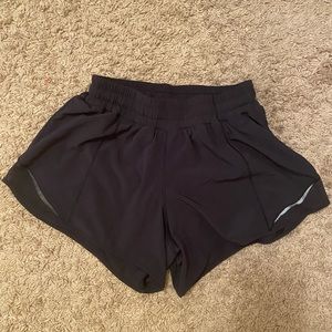 Lululemon navy hotty toddy shorts